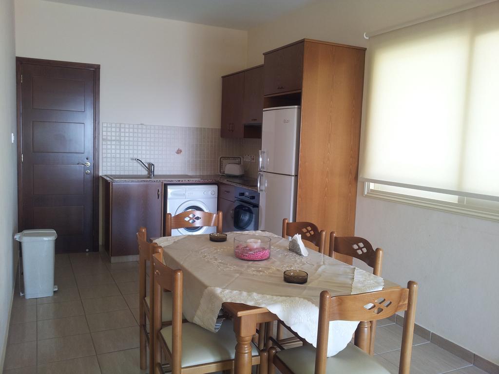 Lazaros Pissouri Apartments Værelse billede