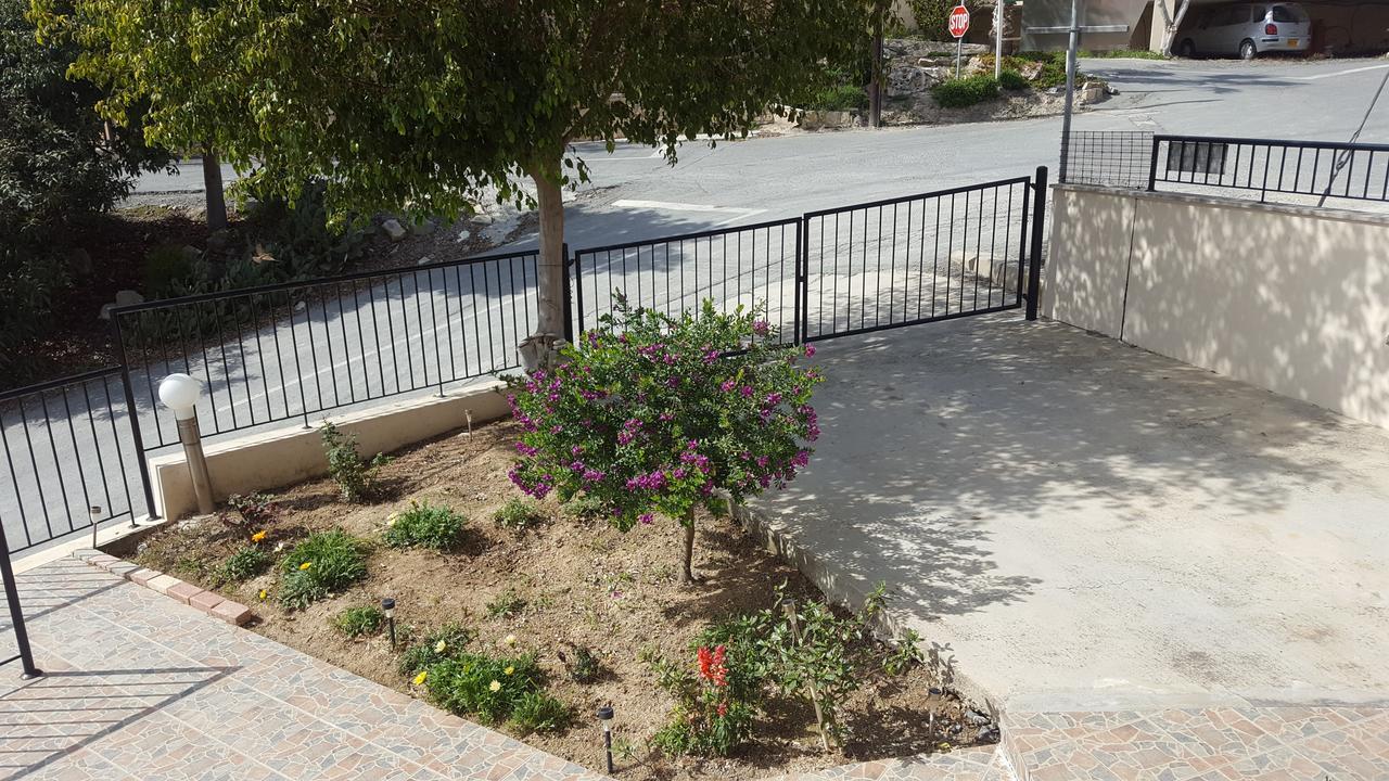 Lazaros Pissouri Apartments Eksteriør billede