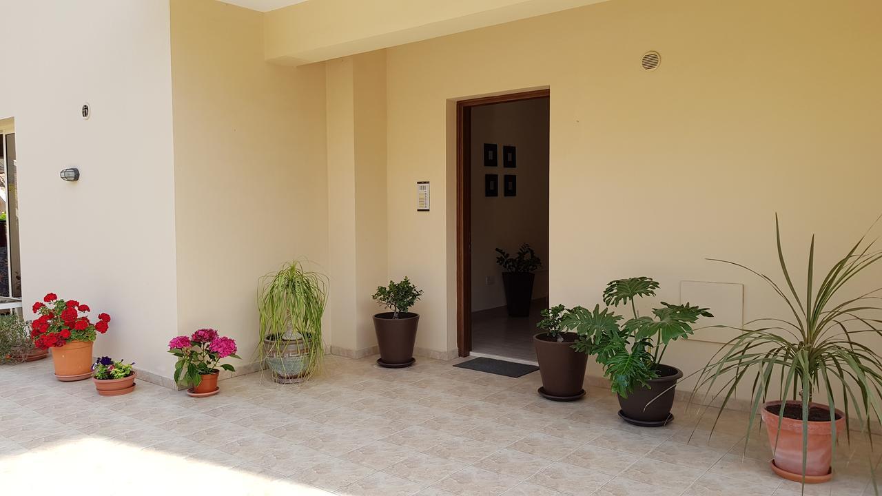 Lazaros Pissouri Apartments Eksteriør billede